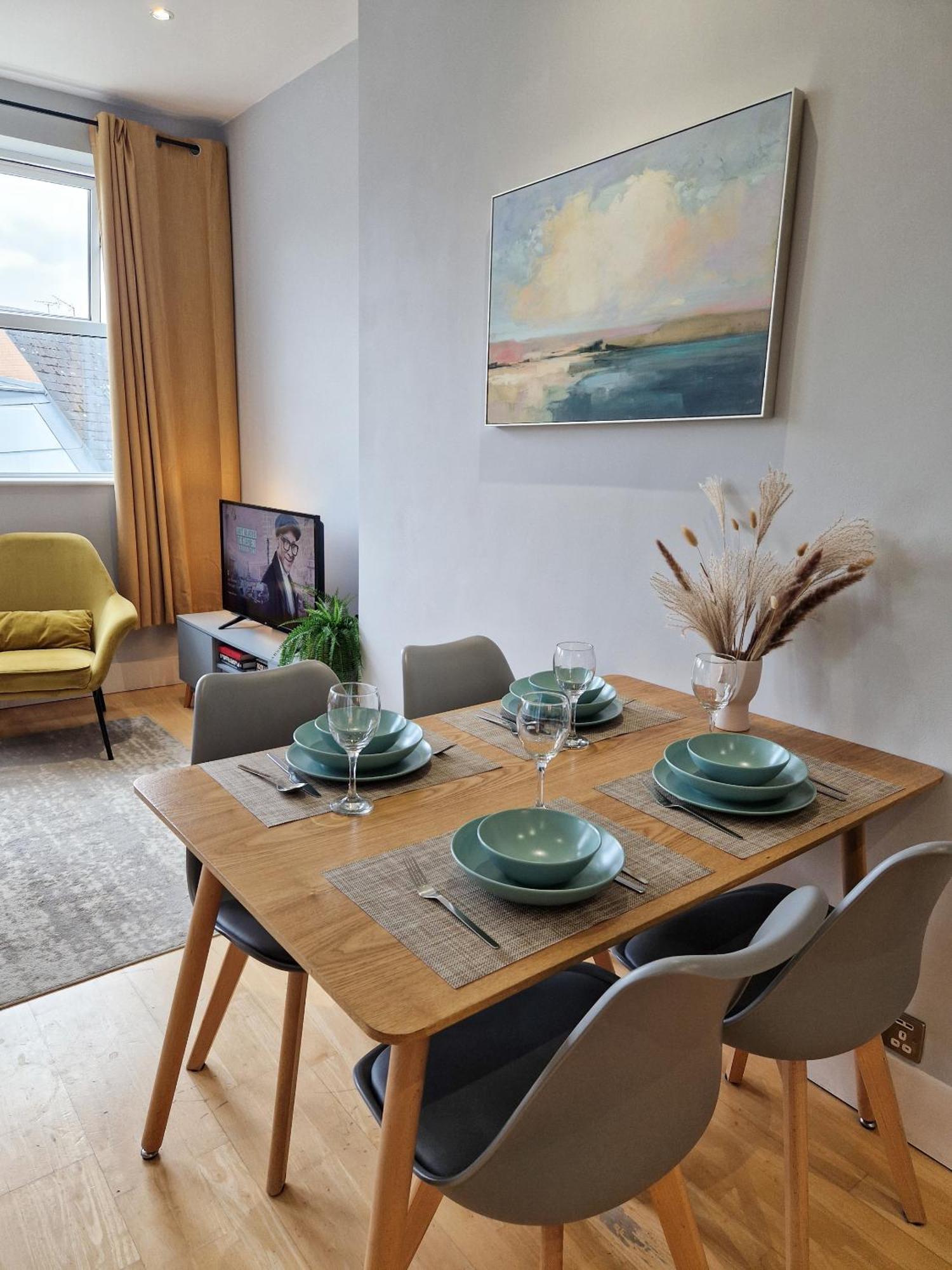 1-Bed Apartment, Close To Kensington Olympia With Free Wi-Fi & Netflix Londra Exterior foto