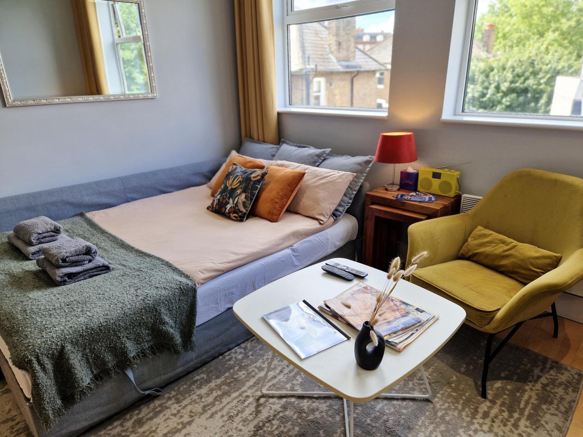 1-Bed Apartment, Close To Kensington Olympia With Free Wi-Fi & Netflix Londra Exterior foto