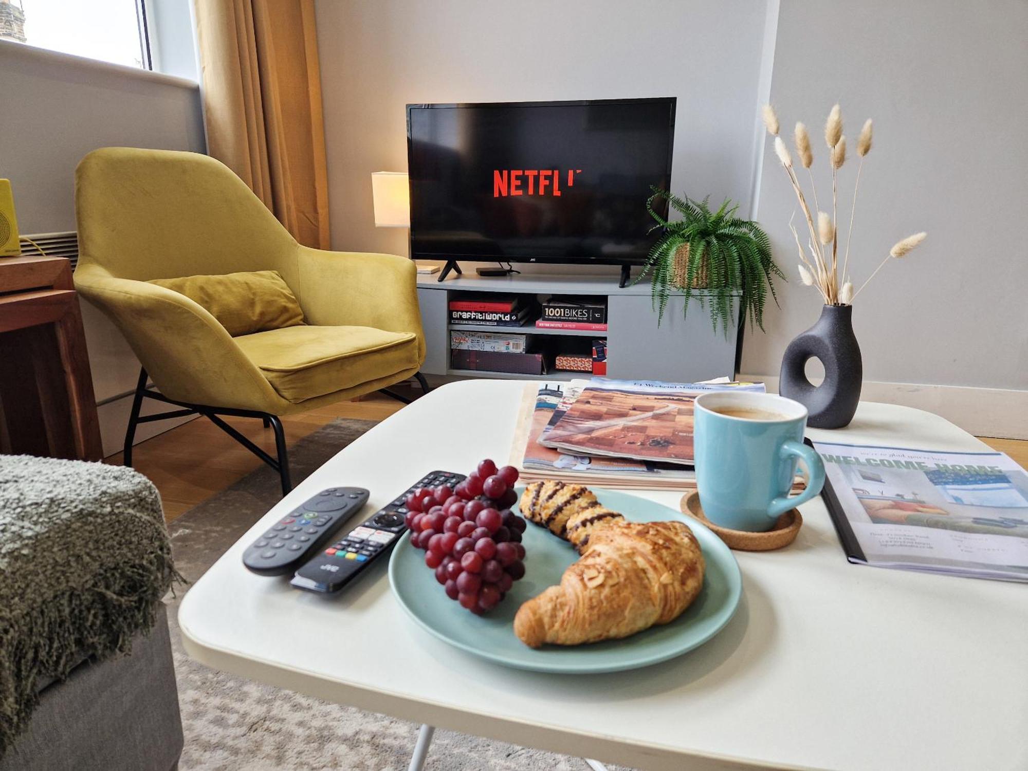 1-Bed Apartment, Close To Kensington Olympia With Free Wi-Fi & Netflix Londra Exterior foto